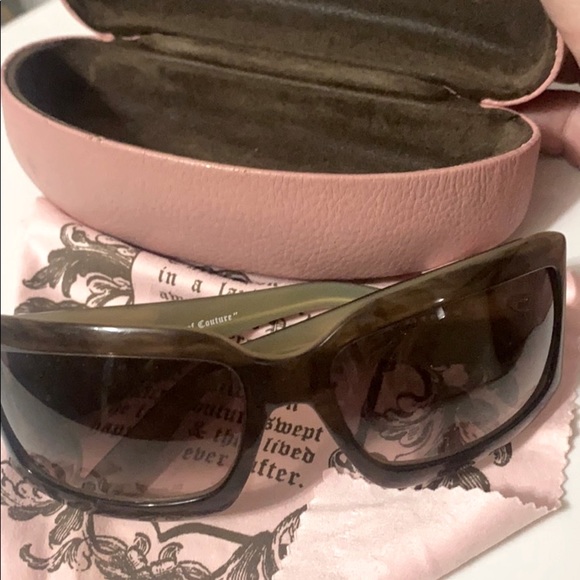 Juicy couture Italy Sunglasses in case w cloth+17”?necklace main image 4